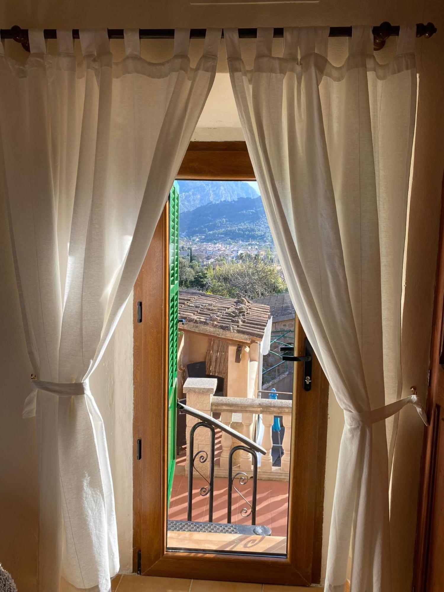 Domingo * Soller